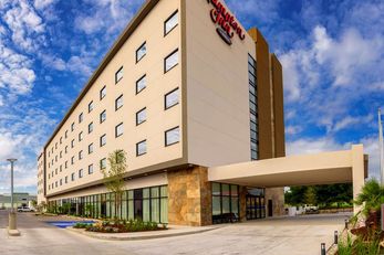Hampton Inn by Hilton Piedras Negras