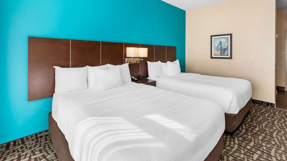 Best Western Plus Hotel Montreal Room