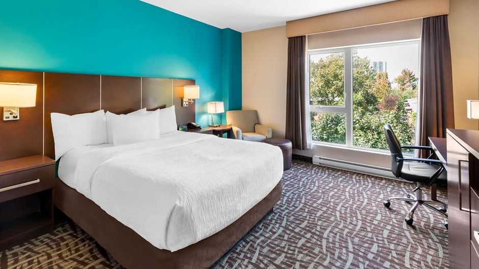 Best Western Plus Hotel Montreal Room