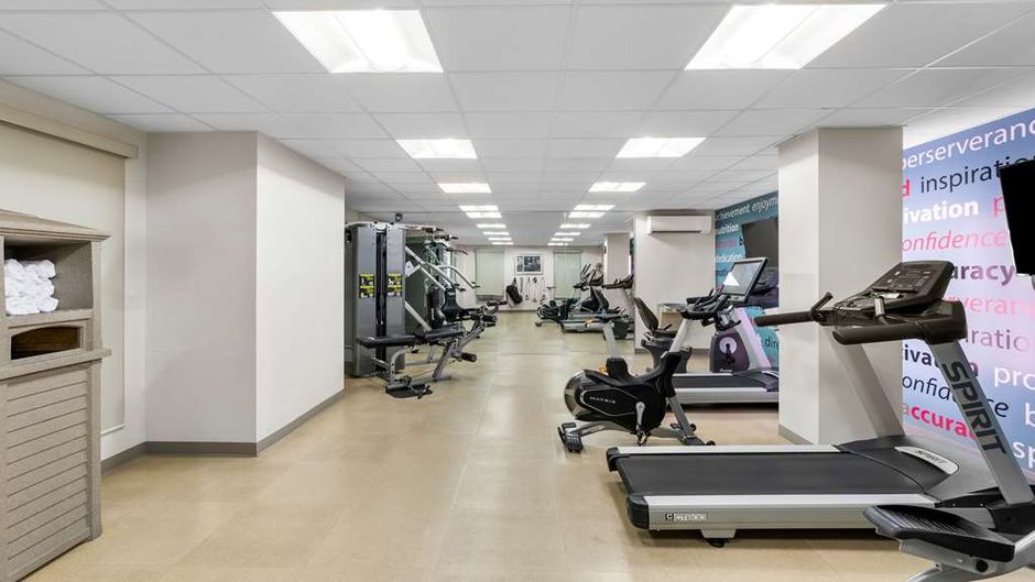 Best Western Plus Hotel Montreal Health