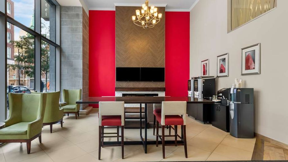 Best Western Plus Hotel Montreal Lobby