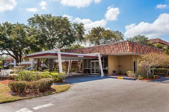 Baymont Inn & Suites Sarasota