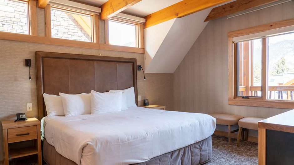 Moose Hotel & Suites Room