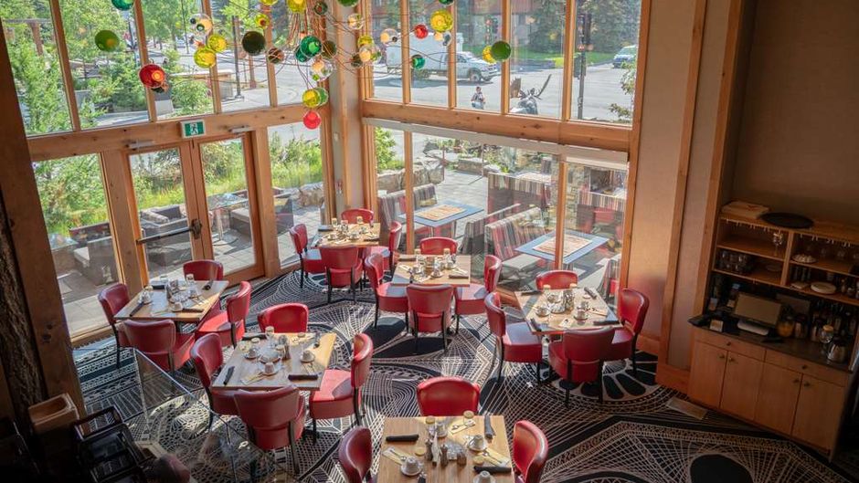 Moose Hotel & Suites Restaurant