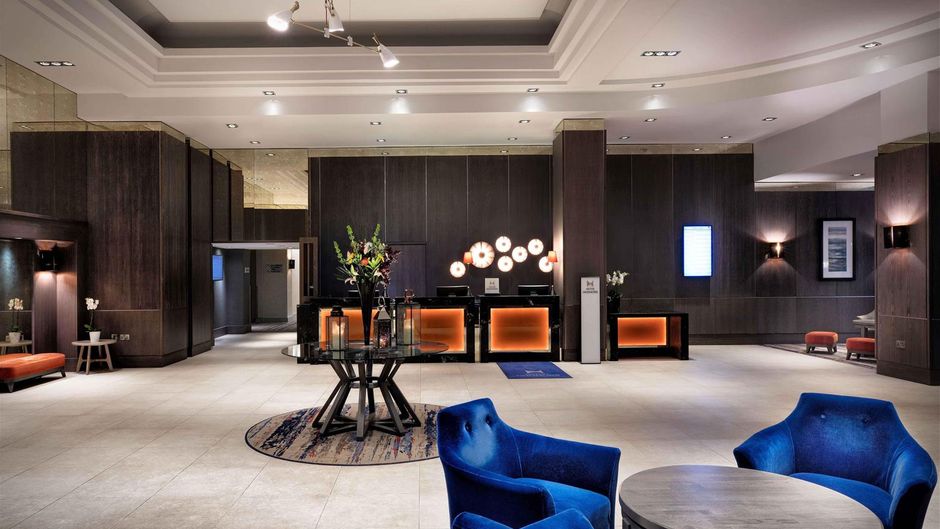DoubleTree by Hilton Glasgow Central Lobby