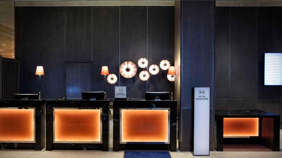 DoubleTree by Hilton Glasgow Central Lobby