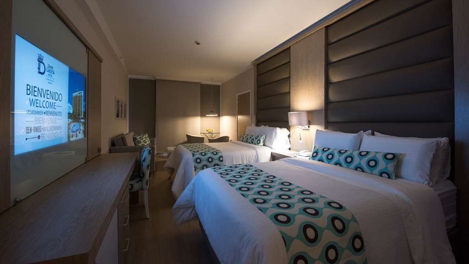 Dann Carlton Hotel Room