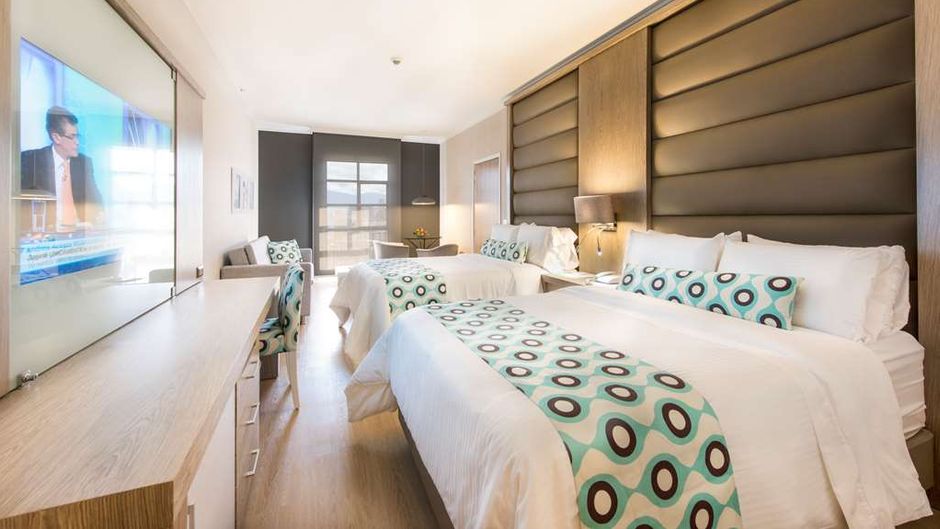 Dann Carlton Hotel Room