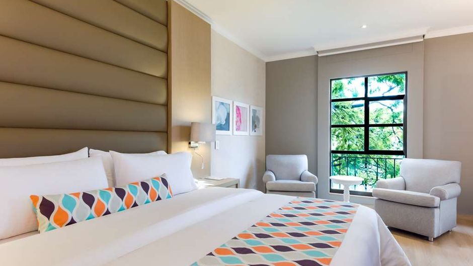 Dann Carlton Hotel Suite