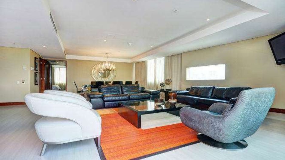 Hotel San Fernando Plaza Suite