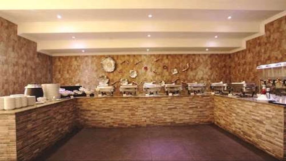 Crossroads Hotel Restaurant