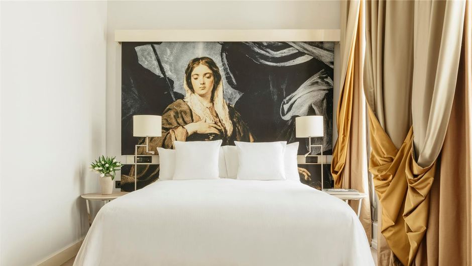 Gran Melia Palacio de los Duques Room
