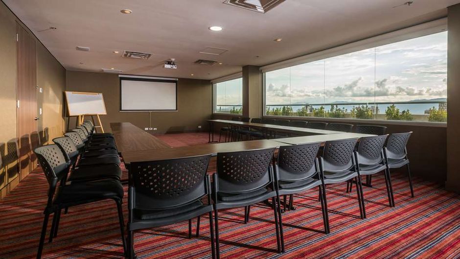 Hampton by Hilton Bucaramanga Meeting