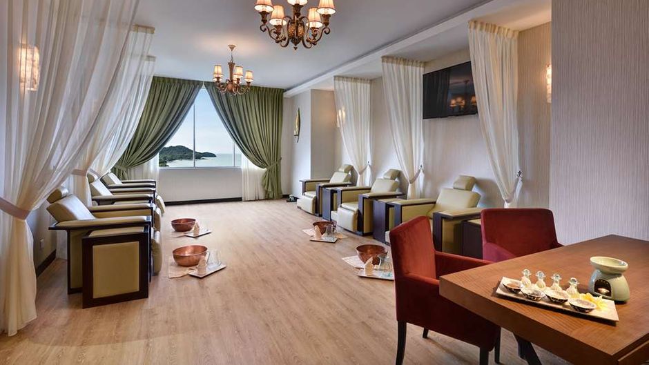 Lexis Suites Penang Spa