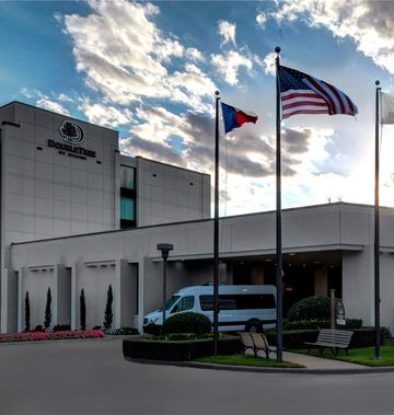 DoubleTree by Hilton Arlington DFW South