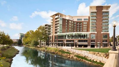 Embassy Suites Downtown Riverplace