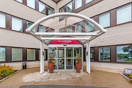 Best Western Plus Park Airport Hotel