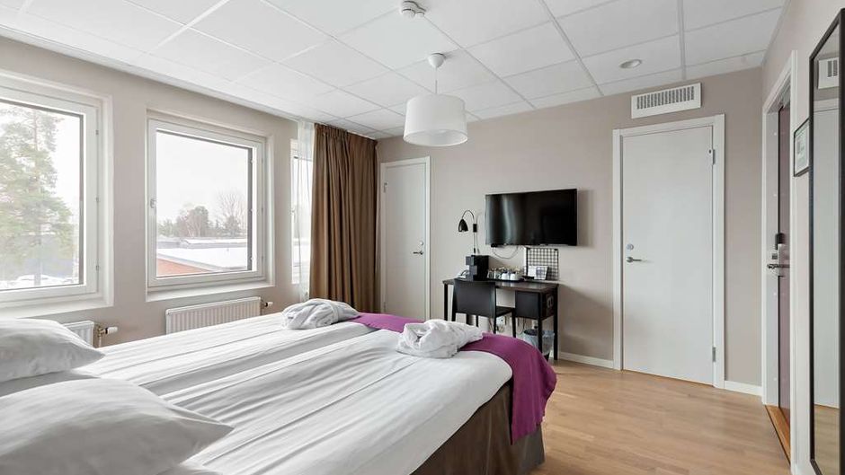 Best Western Plus Park Airport Hotel Room
