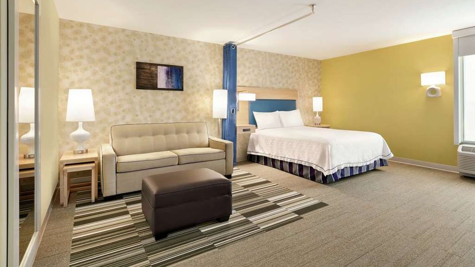 Home2 Suites by Hilton Fort St. John Room