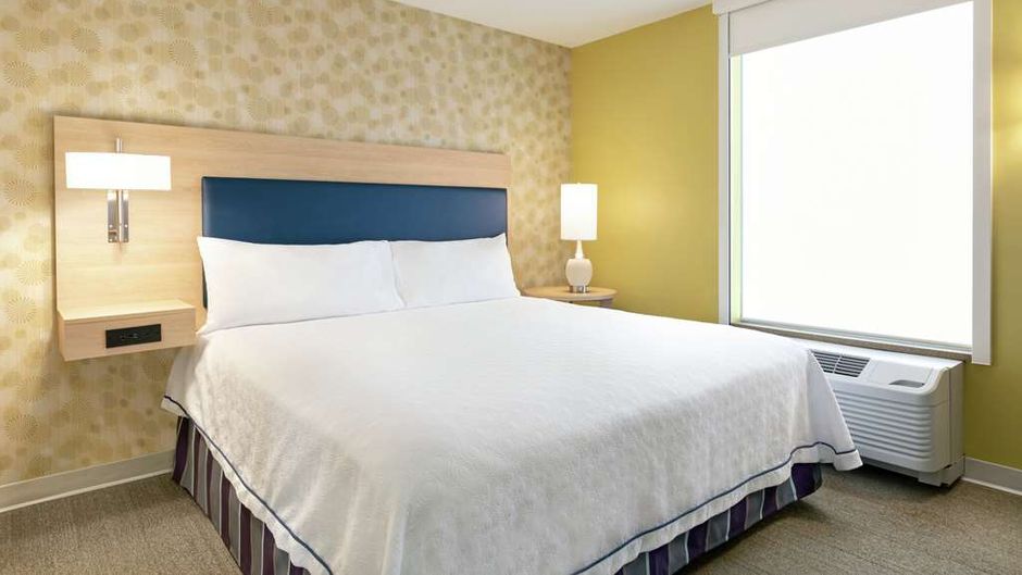 Home2 Suites by Hilton Fort St. John Room