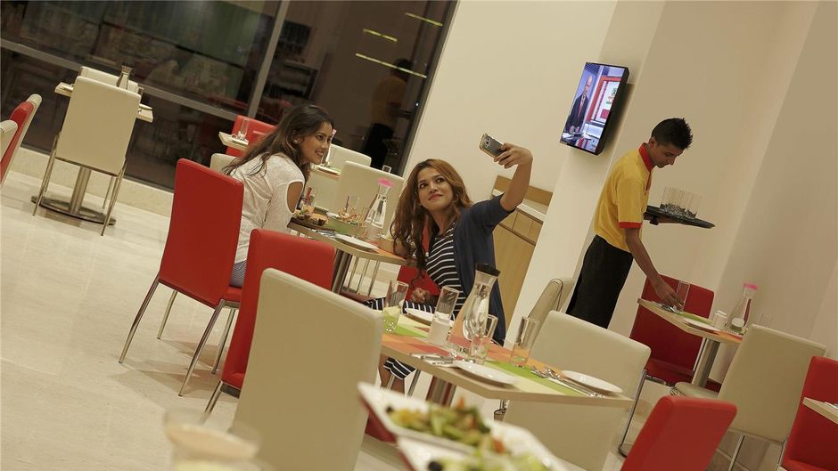 Ibis Chennai OMR Hotel Restaurant