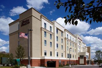 Hampton Inn/Suites Pittsburgh Arpt S
