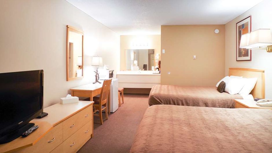 Canadas Best Value Inn & Suites Fernie Room