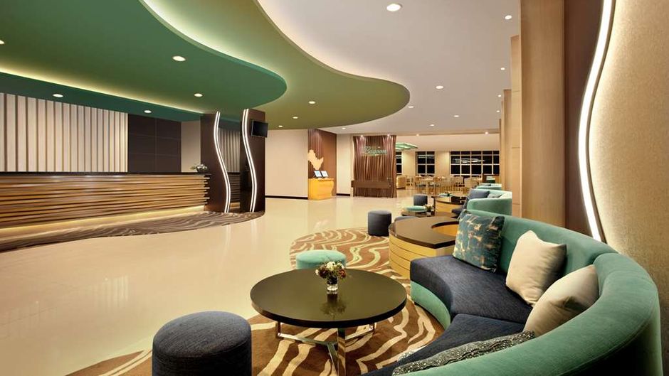 Best Western The Lagoon Hotel Lobby