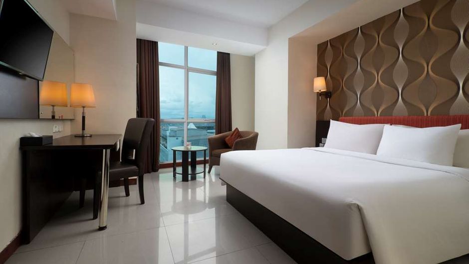 Best Western The Lagoon Hotel Room