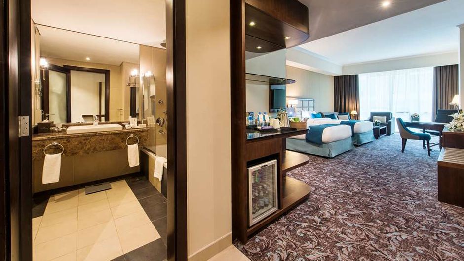 Golden Tulip Doha Room