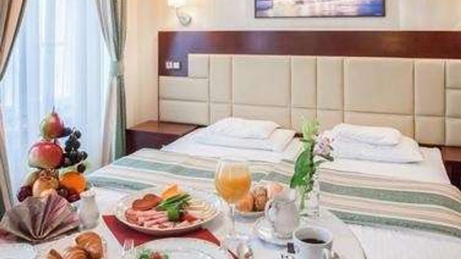 Hotel President Room