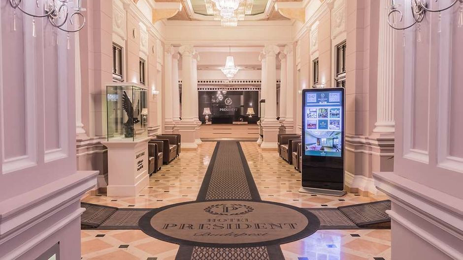 Hotel President Lobby