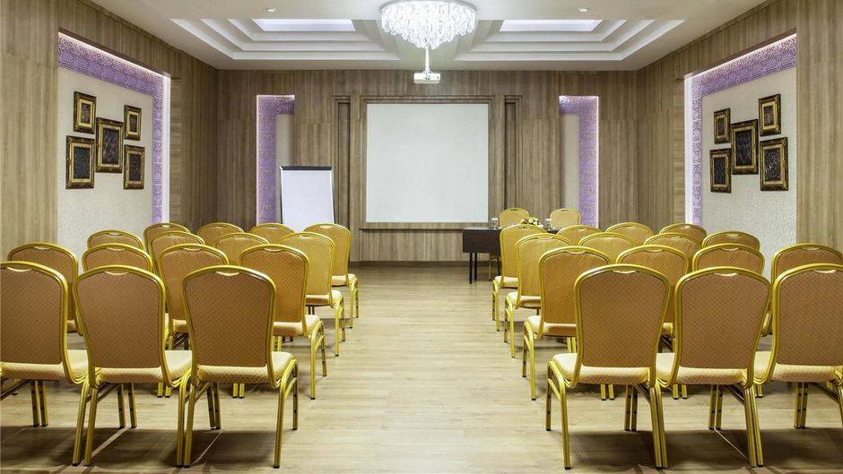 Ibis Yogyakarta Adi Sucipto Exterior