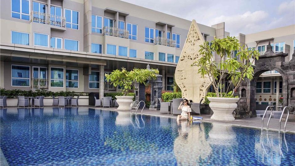 Grand Mercure Yogyakarta Adi Sucipto Pool