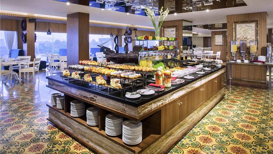 Grand Mercure Yogyakarta Adi Sucipto Restaurant