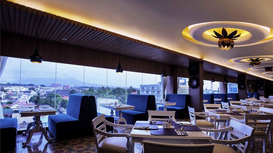 Grand Mercure Yogyakarta Adi Sucipto Restaurant