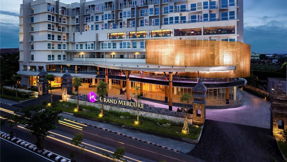 Grand Mercure Yogyakarta Adi Sucipto Exterior