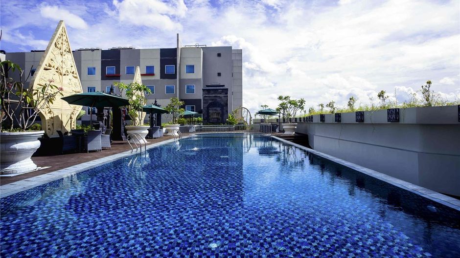 Grand Mercure Yogyakarta Adi Sucipto Pool