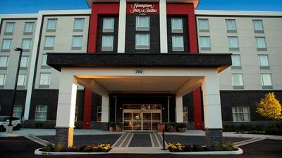 Hampton Inn & Suites Thunder Bay