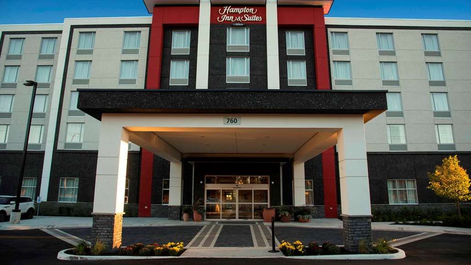 Hampton Inn & Suites Thunder Bay Exterior
