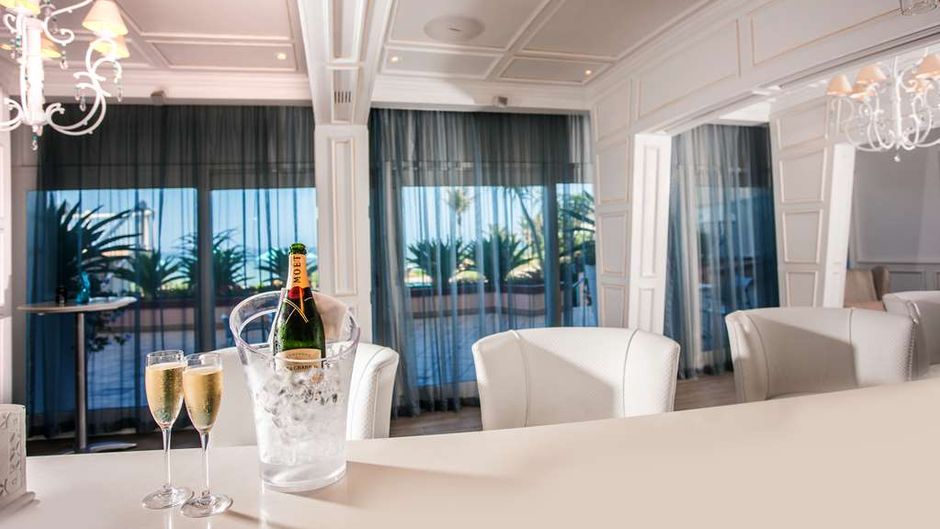 Beverly Hills Hotel Restaurant