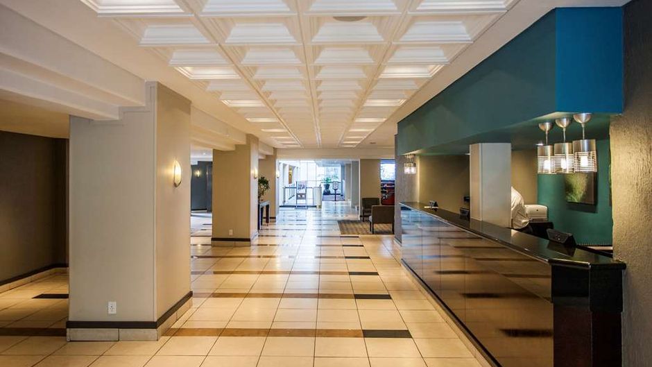 Garden Court East London Lobby
