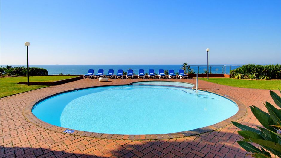 Garden Court South Beach Pool
