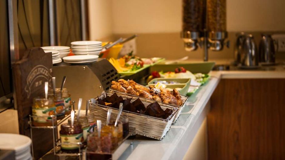 StayEasy Eastgate Restaurant