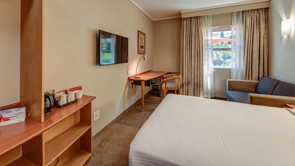 StayEasy Pretoria Room