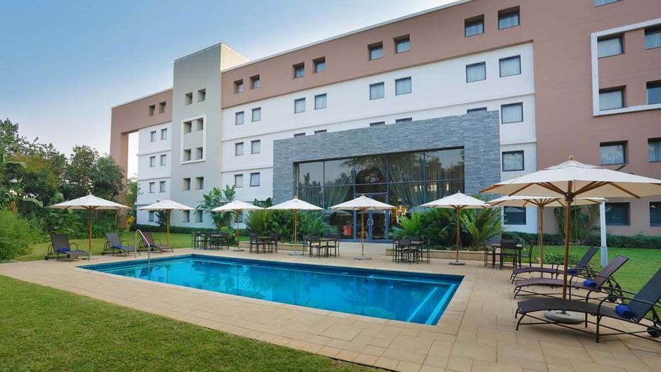 StayEasy Rustenburg Exterior