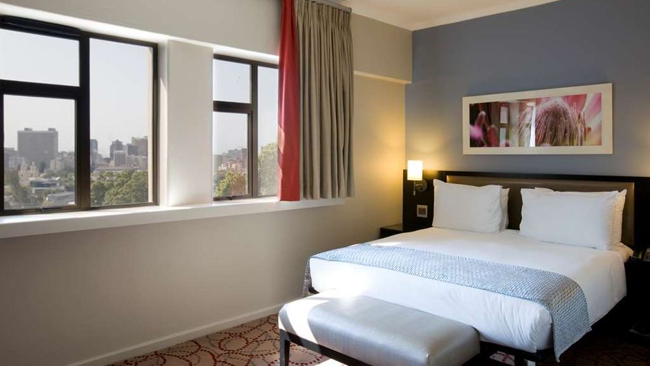 SunSquare Cape Town Gardens Suite