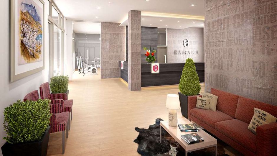 Ramada Hotel & Suites Remarkables Park Lobby