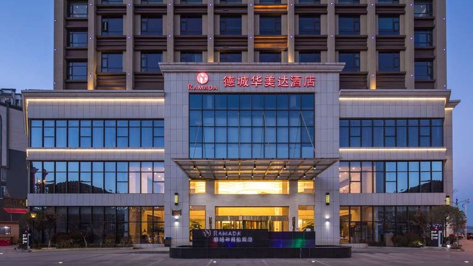 Ramada Huize Exterior