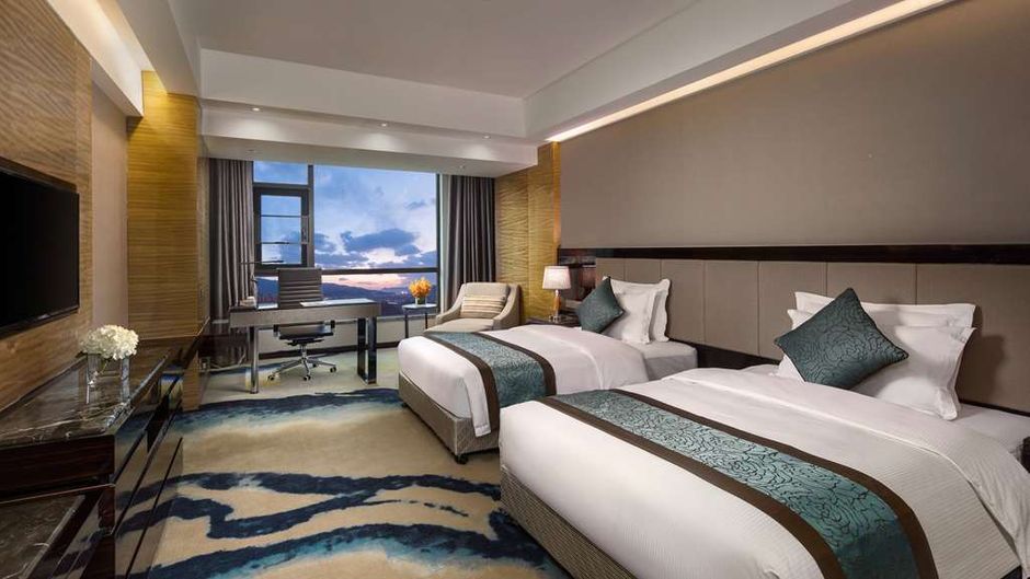 Ramada Huize Room